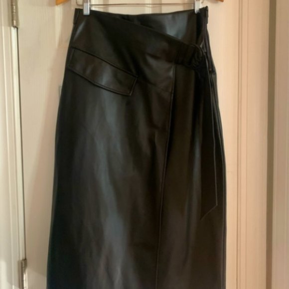 NWT BELTED FAUX LEATHER SKIRT From Zara - Picture 5 of 5